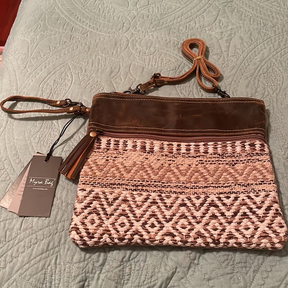 Myra Contentment Small Crossbody Bag